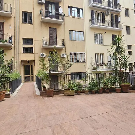 Roma Family Home-3